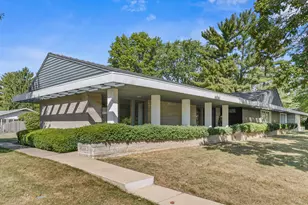 1313 Waverly Dr, Champaign, IL 61821 - Photo 3
