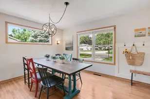 33672 N Greentree Rd, Grayslake, IL 60030 - Photo 11