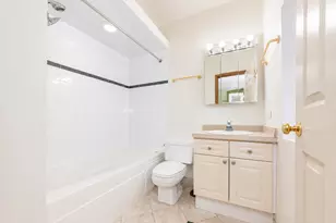 3240 N Racine Ave, Chicago, IL 60657 - Photo 9