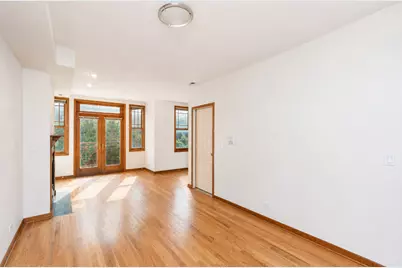 3240 N Racine Avenue #2, Chicago, IL 60657 - Photo 3