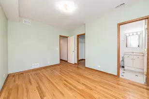 3240 N Racine Ave, Chicago, IL 60657 - Photo 7