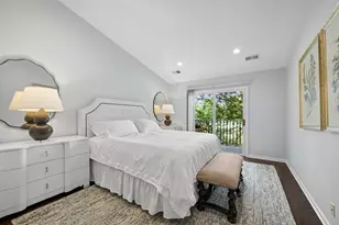 916 Enfield Dr, Northbrook, IL 60062 - Photo 9