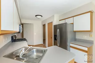 2477 Frost Dr, Aurora, IL 60503 - Photo 13