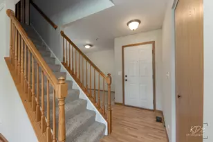 2477 Frost Dr, Aurora, IL 60503 - Photo 5