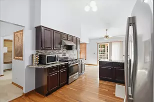 1173 N Clearwater Ct, Palatine, IL 60067 - Photo 15