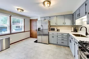 4857 W Byron St, Chicago, IL 60641 - Photo 7