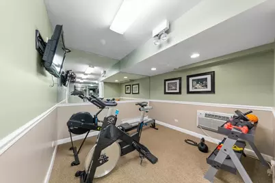3900 N Pine Grove Avenue #907, Chicago, IL 60613 - Photo 17