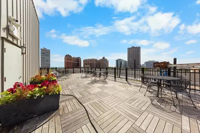 3900 N Pine Grove Avenue #907, Chicago, IL 60613 - Photo 13