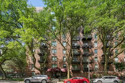 3900 N Pine Grove Avenue #907, Chicago, IL 60613 - Photo 1