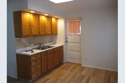 6421 Sinclair Avenue, Berwyn, IL 60402 - Photo 9