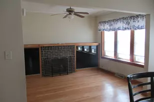 6421 Sinclair Ave, Berwyn, IL 60402 - Photo 7