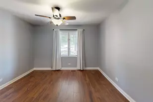 981 West Ct, Naperville, IL 60563 - Photo 9