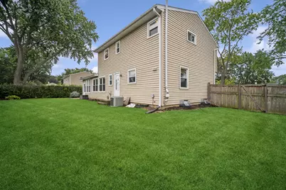 1050 E Kitson Drive, Palatine, IL 60074 - Photo 25