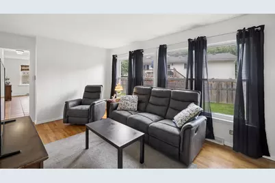1050 E Kitson Drive, Palatine, IL 60074 - Photo 11