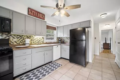 1050 E Kitson Drive, Palatine, IL 60074 - Photo 3