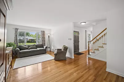 1050 E Kitson Drive, Palatine, IL 60074 - Photo 5