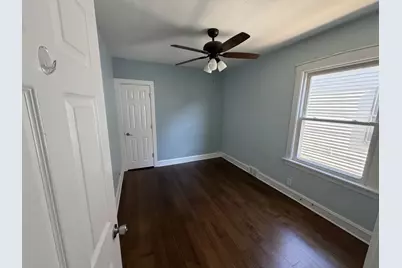 5475 N Monitor Avenue, Chicago, IL 60630 - Photo 9