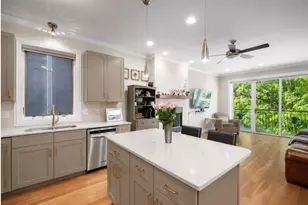 2431 W Walton St, Chicago, IL 60622 - Photo 15