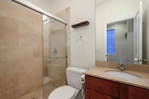 2431 W Walton St, Chicago, IL 60622 - Photo 17