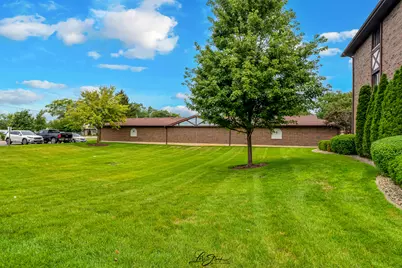 10521 S Roberts Road #1B, Palos Hills, IL 60465 - Photo 15