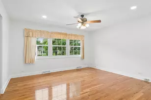 710 E Valley Ln, Arlington Heights, IL 60004 - Photo 7