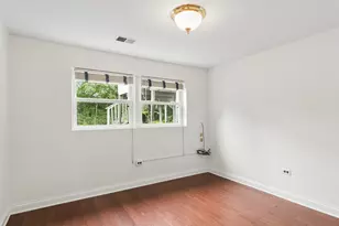 710 E Valley Ln, Arlington Heights, IL 60004 - Photo 17