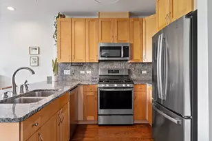 934 W Cuyler Ave, Chicago, IL 60613 - Photo 9