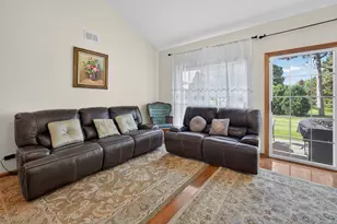 3932 Balmoral Ct, Rolling Meadows, IL 60008 - Photo 9