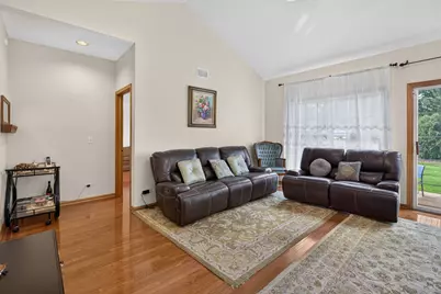 3932 Balmoral Court, Rolling Meadows, IL 60008 - Photo 7