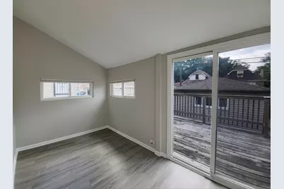 3042 N Lowell Avenue, Chicago, IL 60641 - Photo 9
