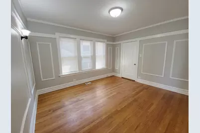 3042 N Lowell Avenue, Chicago, IL 60641 - Photo 5