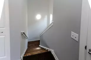 1153 W Washburne Ave, Chicago, IL 60608 - Photo 5