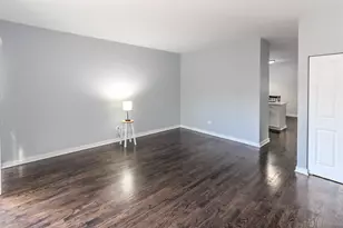 1153 W Washburne Ave, Chicago, IL 60608 - Photo 9