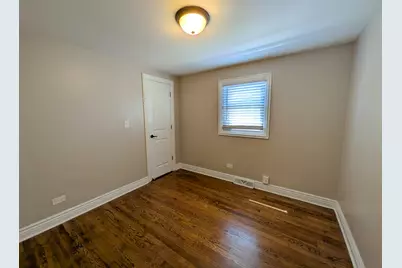 8636 Massasoit Avenue, Burbank, IL 60459 - Photo 9