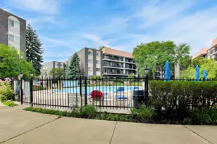 9529 Bronx Pl, Skokie, IL 60077 - Photo 7