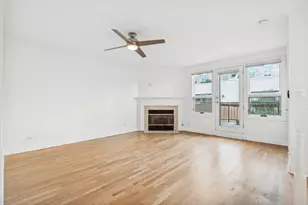 2910 N Commonwealth Ave, Chicago, IL 60657 - Photo 9