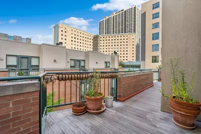 2910 N Commonwealth Avenue #3, Chicago, IL 60657 - Photo 23