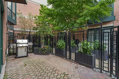 2910 N Commonwealth Avenue #3, Chicago, IL 60657 - Photo 25