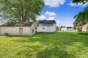 205 E Holloway St, Bismarck, IL 61814 - Photo 29
