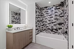 153 W Ohio St, Chicago, IL 60654 - Photo 9
