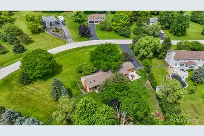 2116 N Pebble Drive, McHenry, IL 60051 - Photo 33