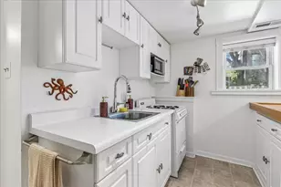 4149 N Wolcott Ave, Chicago, IL 60613 - Photo 9