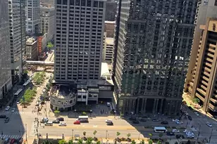 300 N State St, Chicago, IL 60654 - Photo 11