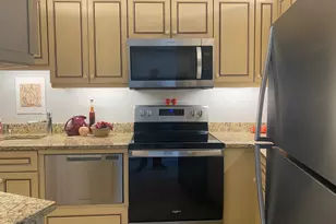 300 N State St, Chicago, IL 60654 - Photo 5