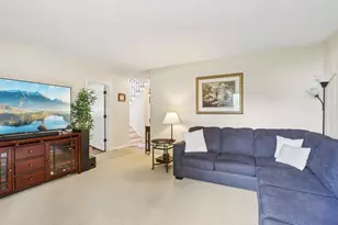 1350 Rock Cove Ct, Hoffman Estates, IL 60192 - Photo 17