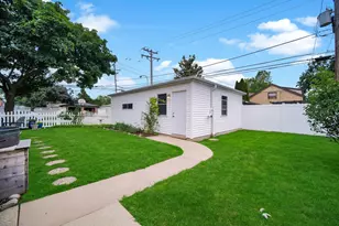 1858 Newcastle Ave, Westchester, IL 60154 - Photo 37