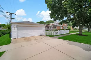 1858 Newcastle Ave, Westchester, IL 60154 - Photo 43