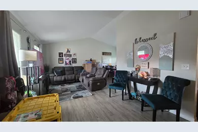 122 Canton Lane, Streamwood, IL 60107 - Photo 3