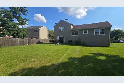 122 Canton Lane, Streamwood, IL 60107 - Photo 7