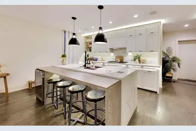 1340 W Walton Street #1W, Chicago, IL 60642 - Photo 7